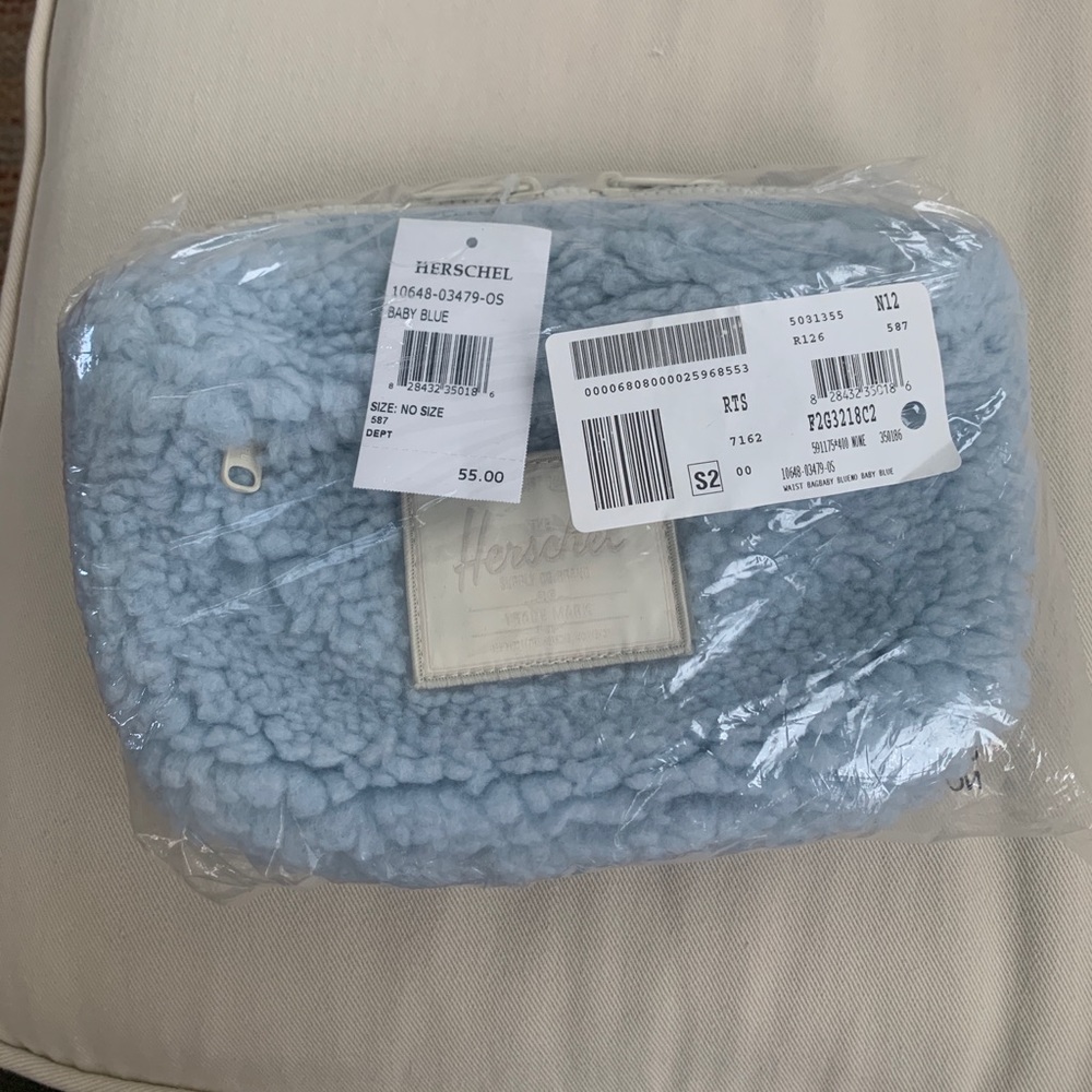 Herschel nineteen Sherpa baby blue bag. Nwt
